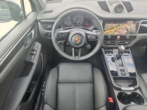 New 2026 Porsche Macan image 10
