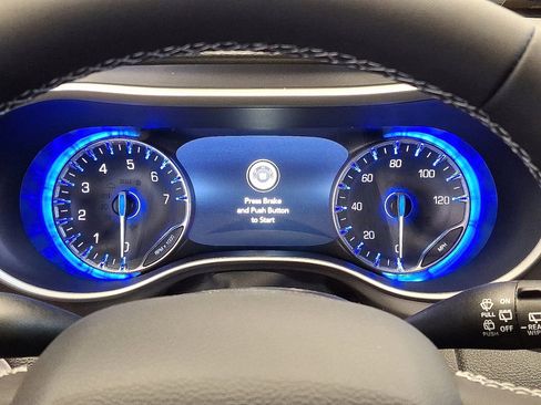 New 2026 Chrysler Pacifica Select image 17