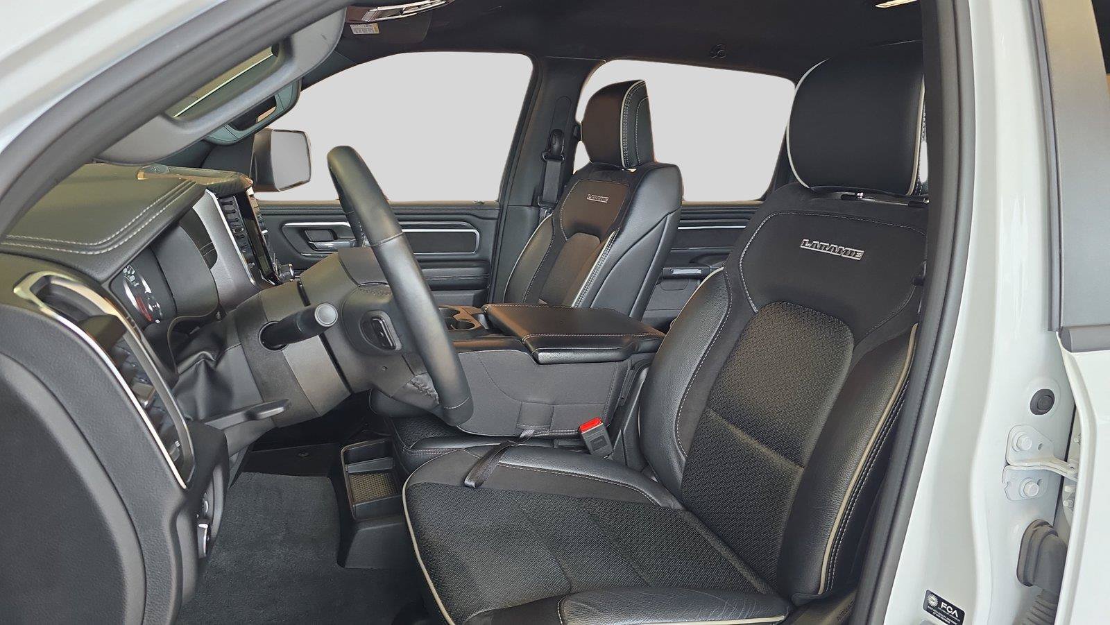 Used 2024 RAM 1500 Laramie AWD/4WD image 11