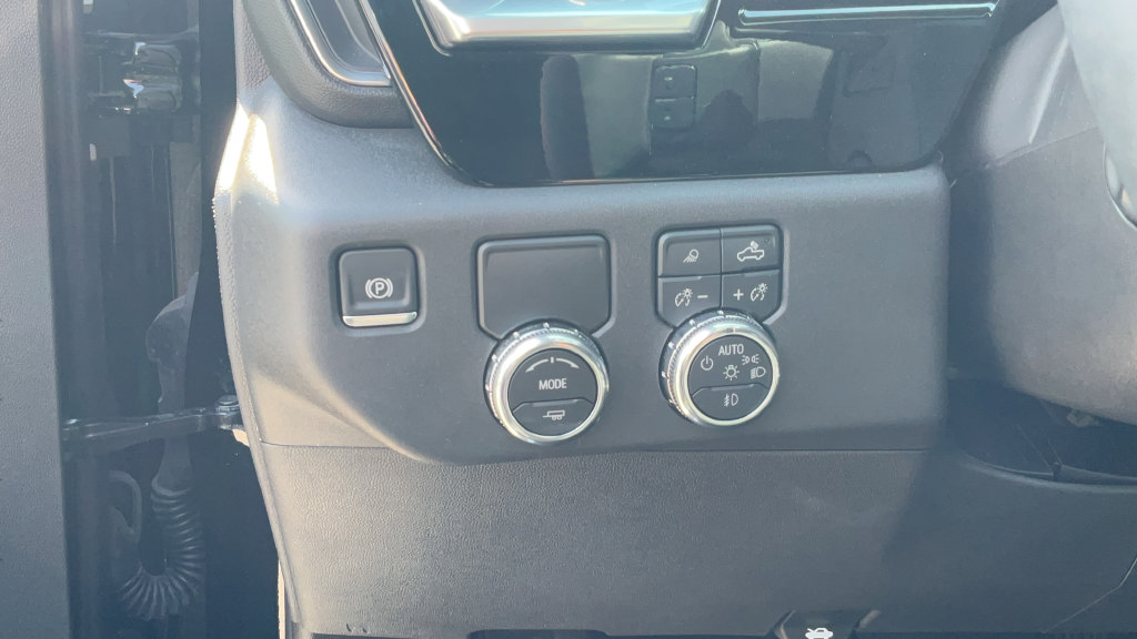 Certified 2026 GMC Sierra 1500 SLT RWD image 56