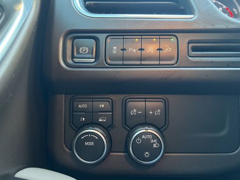 Used 2021 Chevrolet Tahoe LT AWD/4WD image 22