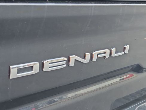 Used 2020 GMC Sierra 2500 Denali w/ Denali Ultimate Package image 12