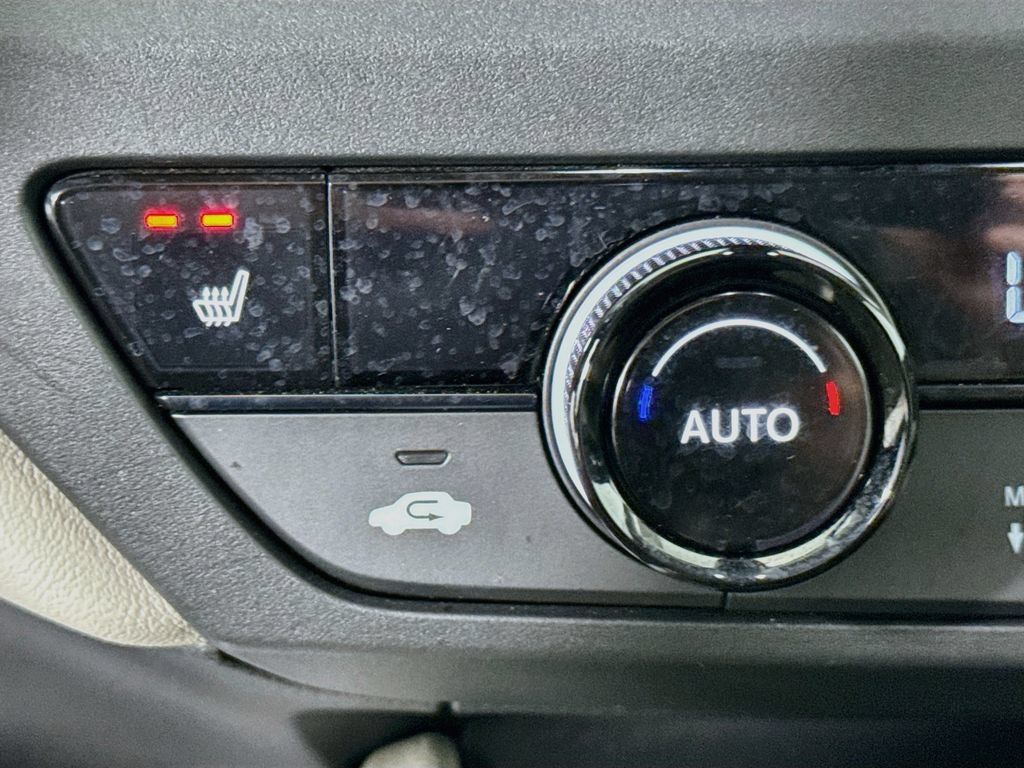 Used 2025 Honda Accord SE image 25