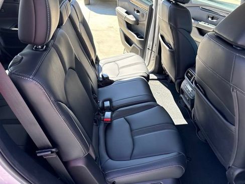 Certified 2023 Honda Pilot Touring image 15