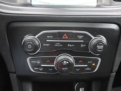 Used 2023 Dodge Charger R/T w/ Blacktop Package RWD image 19