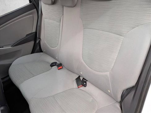 Used 2016 Hyundai Accent SE FWD image 17