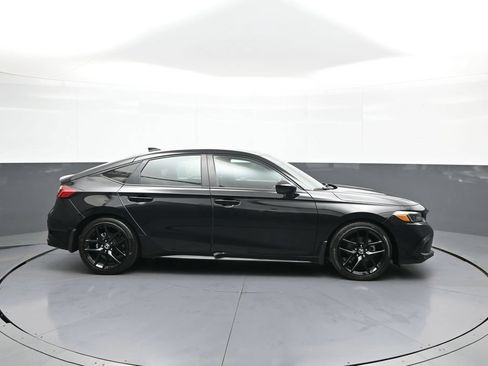 Used 2023 Honda Civic Sport image 5