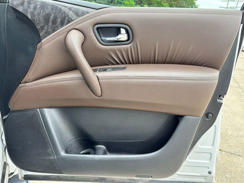 Used 2023 Nissan Armada Platinum w/ Captain's Chairs Package AWD/4WD image 27