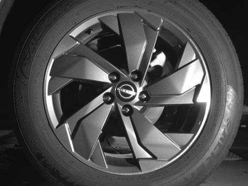 Used 2025 Nissan Rogue SV image 14