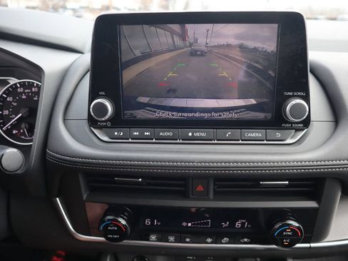 Certified 2025 Nissan Rogue SV AWD/4WD image 23