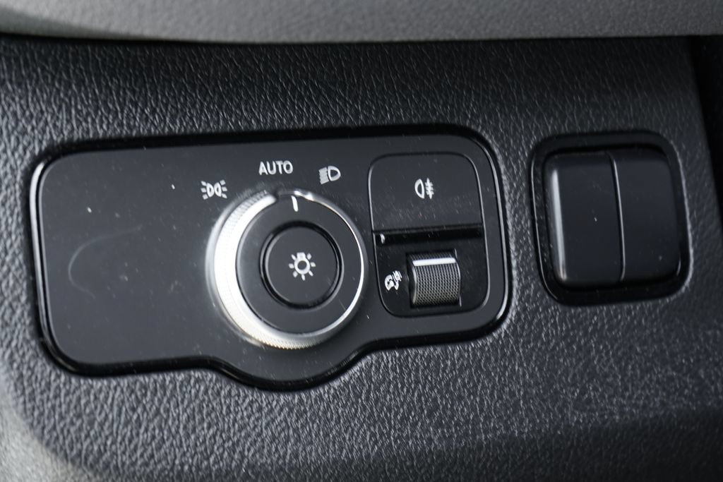 Used 2019 Mercedes-Benz Sprinter 170 Cargo image 22