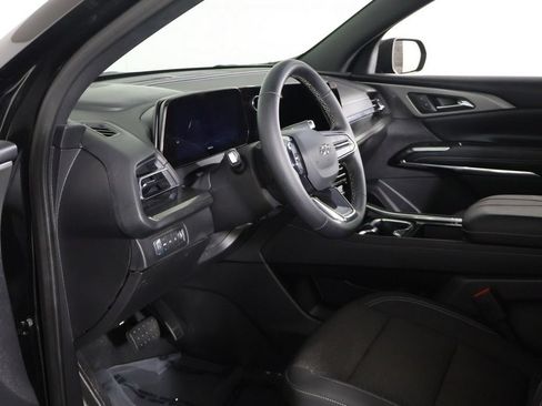 Used 2026 Chevrolet Traverse LT w/ Driver Confidence Package AWD/4WD image 25