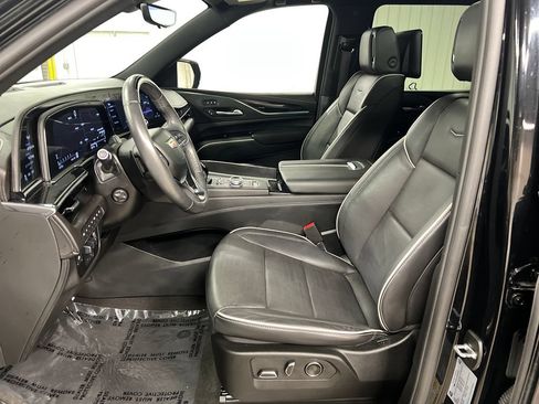 Certified 2024 Cadillac Escalade ESV Sport w/ LPO, ONYX Package AWD/4WD image 12