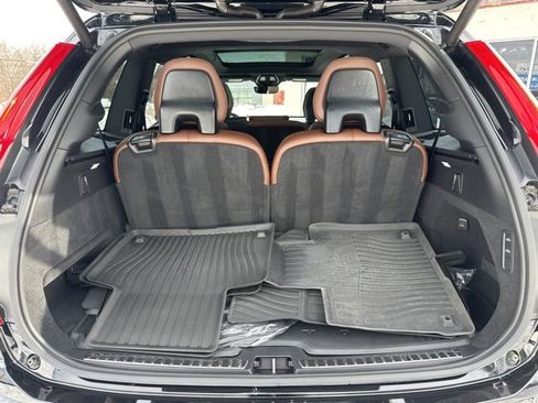 Certified 2024 Volvo XC90 B6 Ultimate w/ Protection Package image 36