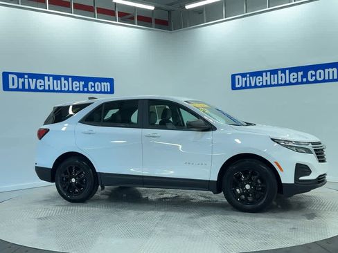 Used 2024 Chevrolet Equinox LS w/ Driver Confidence II Package image 4