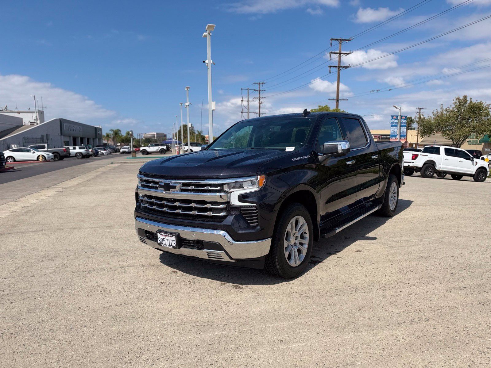 Used 2023 Chevrolet Silverado 1500 LTZ RWD image 1
