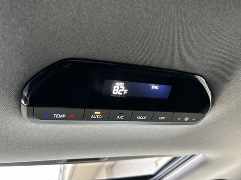 Certified 2024 Kia EV9 Land image 17