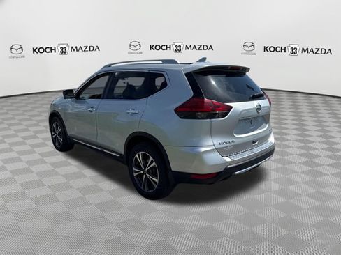 Used 2017 Nissan Rogue SL w/ SL Premium Package AWD/4WD image 5