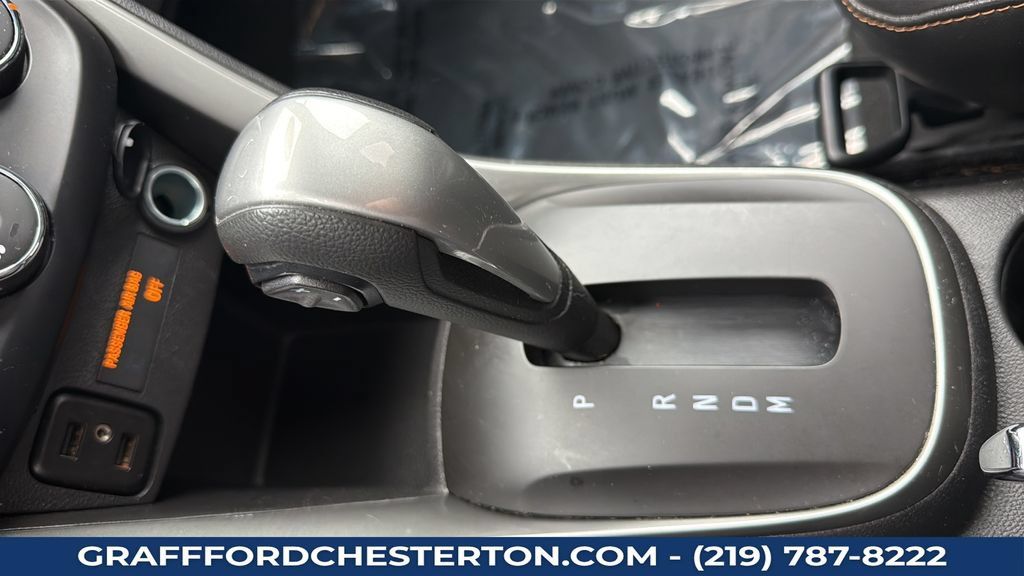 Used 2018 Chevrolet Trax LT w/ LT Convenience Package AWD/4WD image 16
