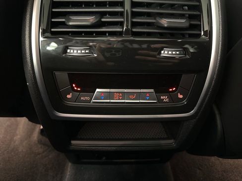 Used 2026 BMW X5 M60i w/ Climate Comfort Package image 22