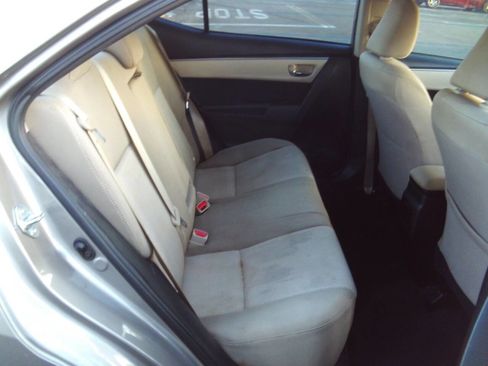 Used 2015 Toyota Corolla LE image 31