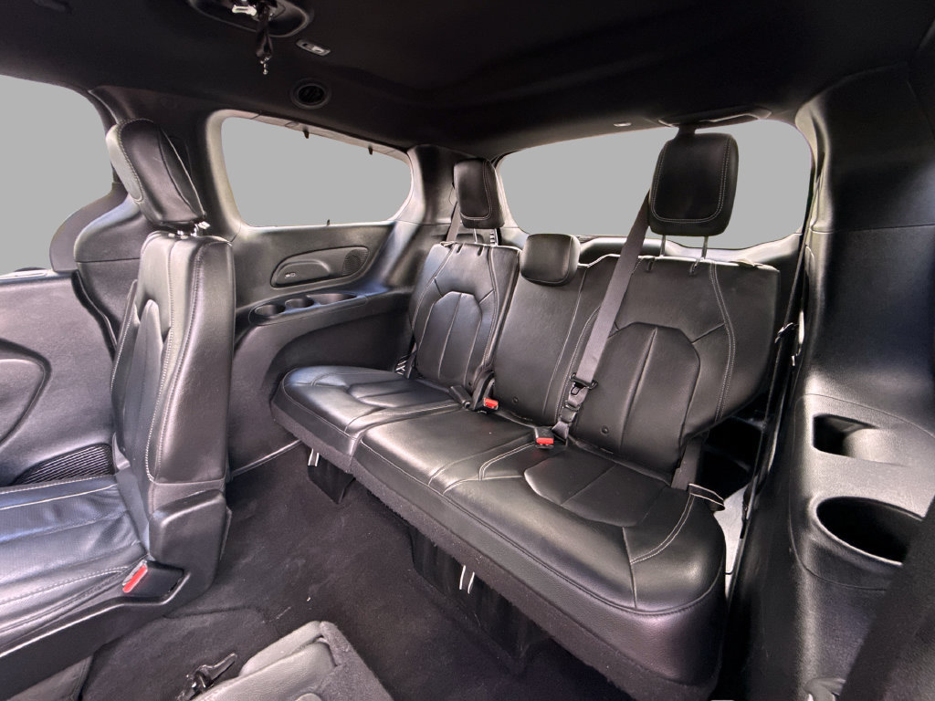 Used 2020 Chrysler Pacifica Touring-L Plus w/ Advanced Safetytec Group FWD image 10