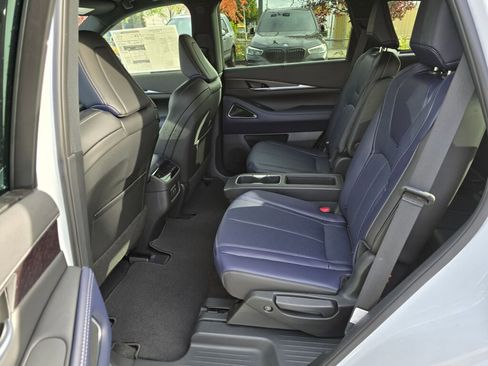 New 2026 INFINITI QX60 Sport image 18