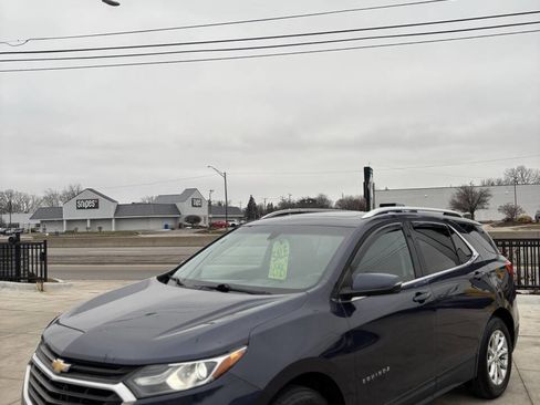 Used 2018 Chevrolet Equinox LT w/ Sun & Infotainment Package AWD/4WD image 7