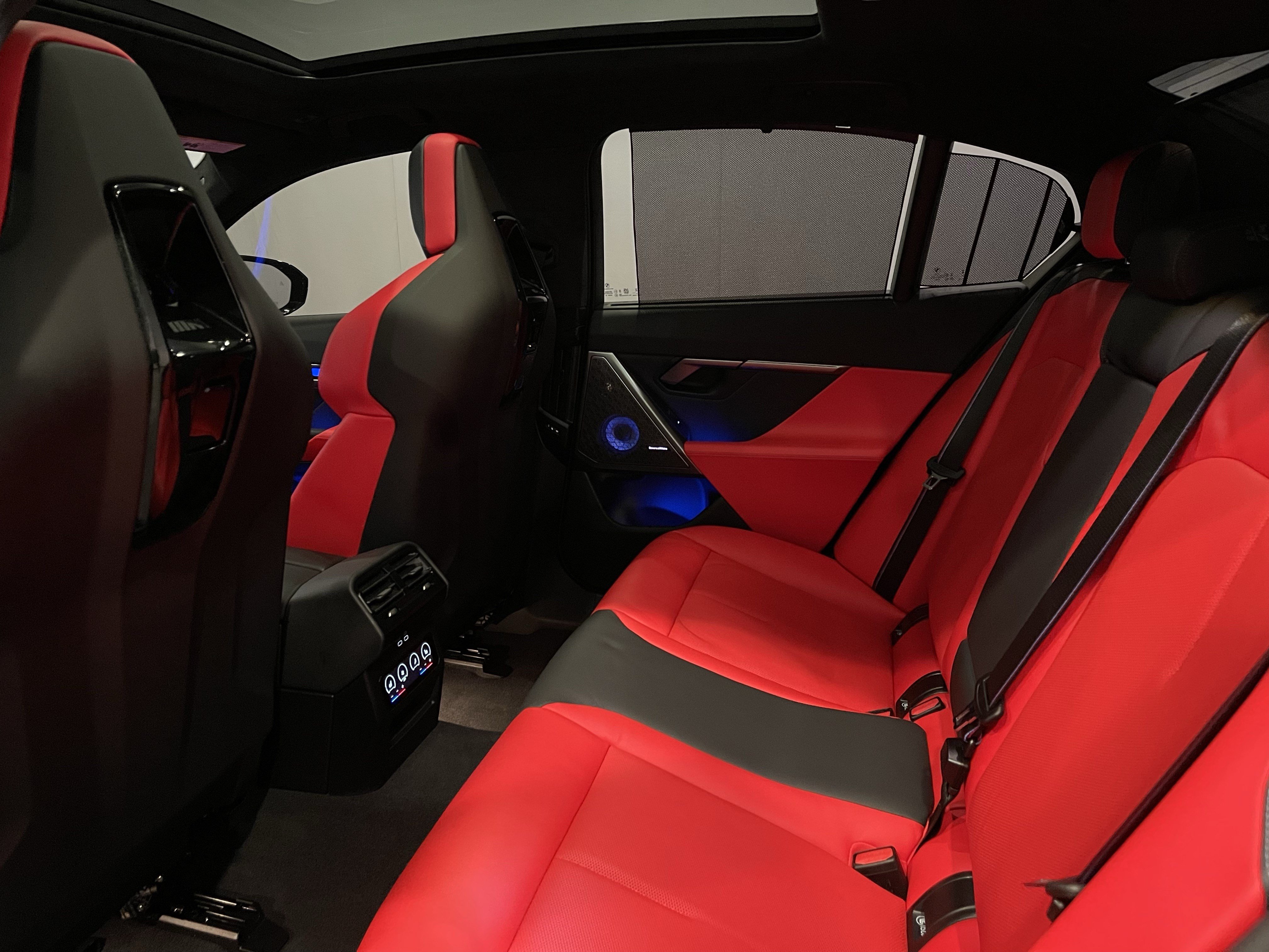 Certified 2025 BMW M5 w/ Executive Package AWD/4WD image 23