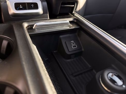 New 2025 Ford Expedition Active RWD image 63