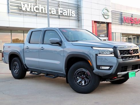 New 2026 Nissan Frontier PRO-4X w/ Pro-4x Convenience Package image 1