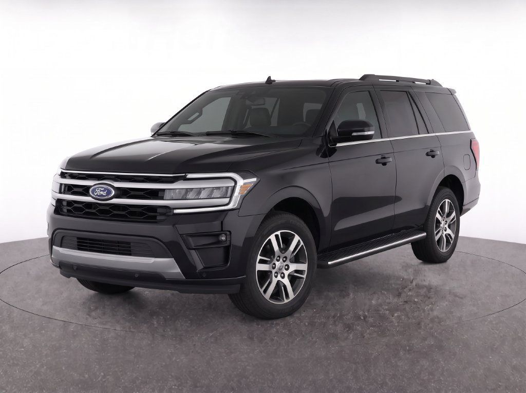Used 2023 Ford Expedition XLT RWD image 1