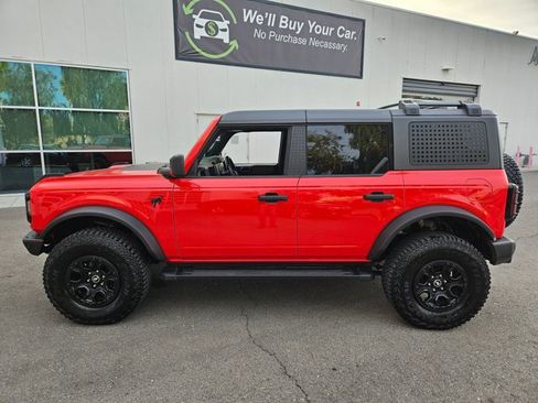 Used 2022 Ford Bronco Wildtrak image 9