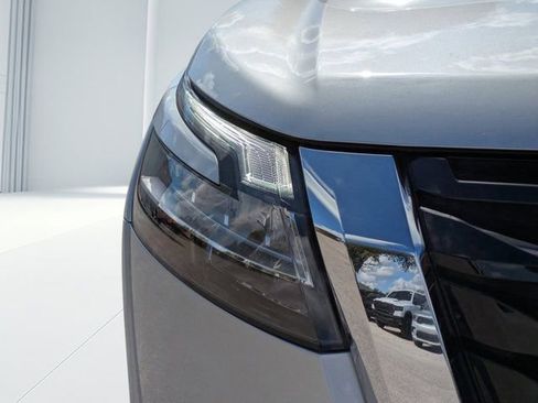 Used 2023 Nissan Pathfinder Platinum w/ Cargo Package image 8