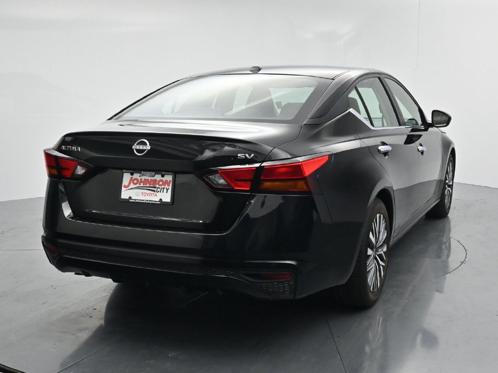 Used 2023 Nissan Altima 2.5 SV FWD image 6