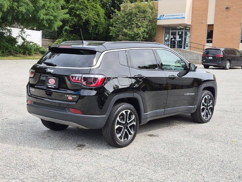 Used 2024 Jeep Compass Limited AWD/4WD image 3