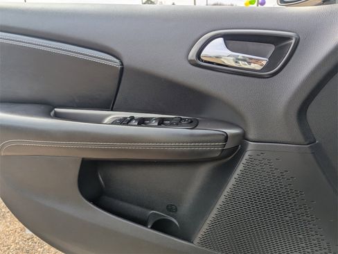 Used 2020 Dodge Journey Crossroad image 17