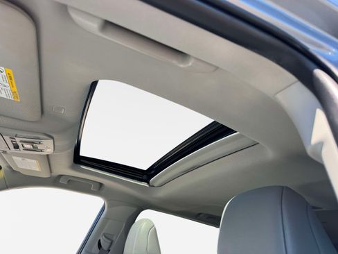 Certified 2020 Toyota Highlander XLE AWD/4WD image 30