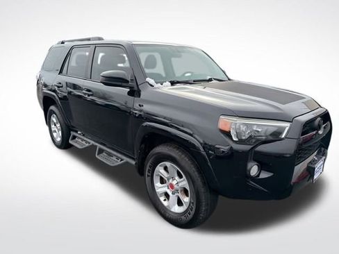 Used 2018 Toyota 4Runner 4WD image 8