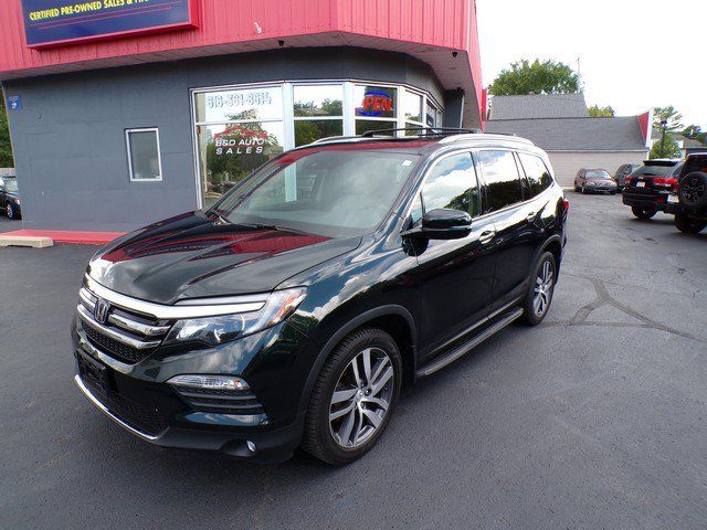 Used 2016 Honda Pilot Touring image 1