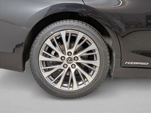 Used 2021 Lexus ES 300h w/ Premium Package image 26