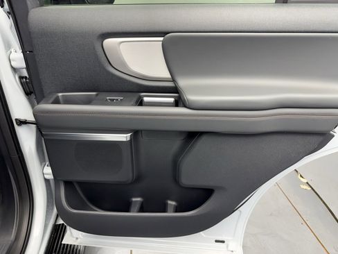 New 2025 Ford Expedition Active image 64