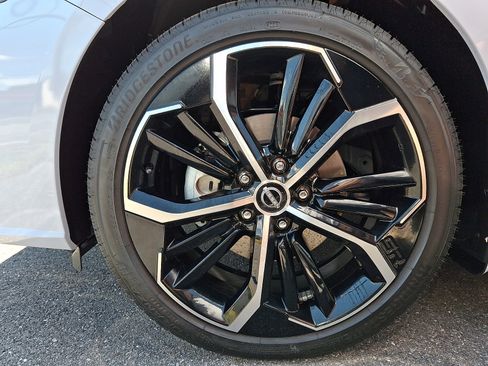 New 2026 Nissan Altima 2.5 SR w/ SR Premium Package AWD/4WD image 4