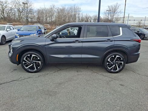 Used 2024 Mitsubishi Outlander AWD image 9