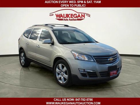 Used 2015 Chevrolet Traverse LTZ image 2