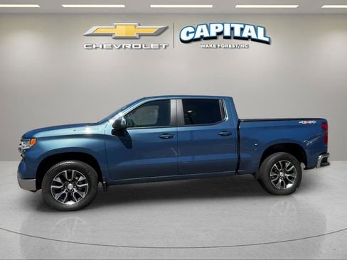 Used 2024 Chevrolet Silverado 1500 LT AWD/4WD image 2