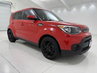 Used 2019 Kia Soul Base w/ Convenience Package video 1