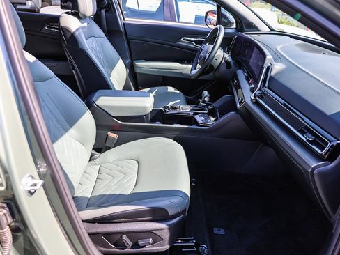 Used 2025 Kia Sportage X-Pro Prestige AWD/4WD image 9