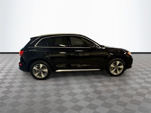 Certified 2023 Audi Q5 Premium w/ Convenience Package AWD/4WD image 8
