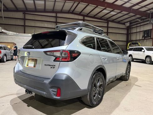 Used 2021 Subaru Outback Onyx Edition XT AWD/4WD image 5